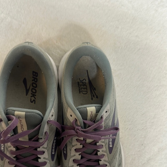 Brooks Gray and Purple Athletic Shoes for Running - Picture 6 of 11